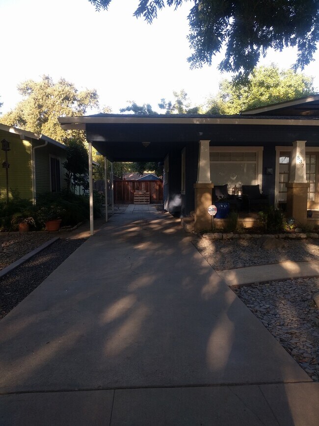 Foto del edificio - Craftsman Style Dream near Downtown
