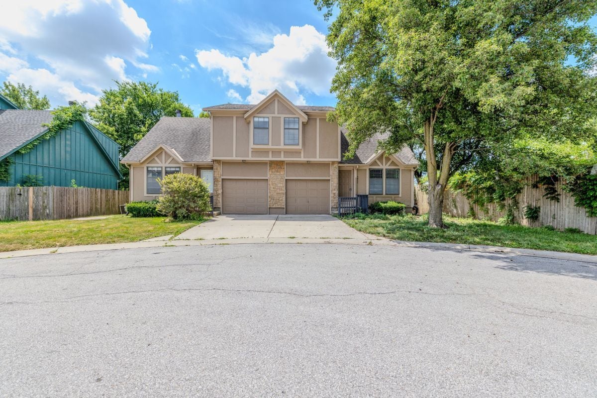 Foto principal - 6811 W 149th Terrace