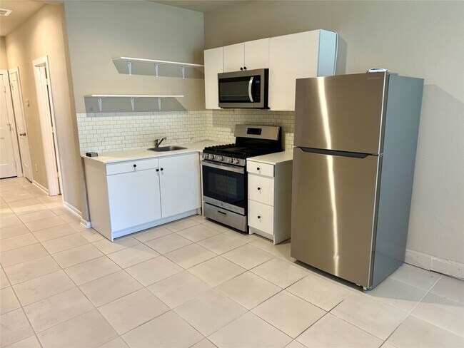 Foto del edificio - 15118 Cougar Overlook Ct