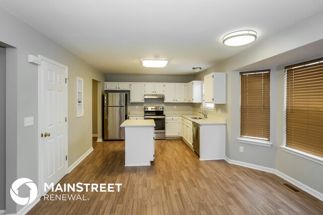 Building Photo - 3030 Edmonton Pl