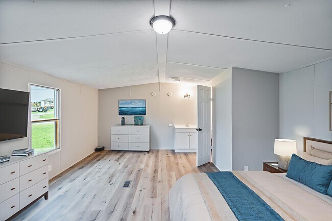 Building Photo - 425 Eagle Way