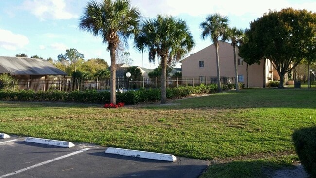 Photo - 2/2 @ Alahambra, Orlando Fl Apartment