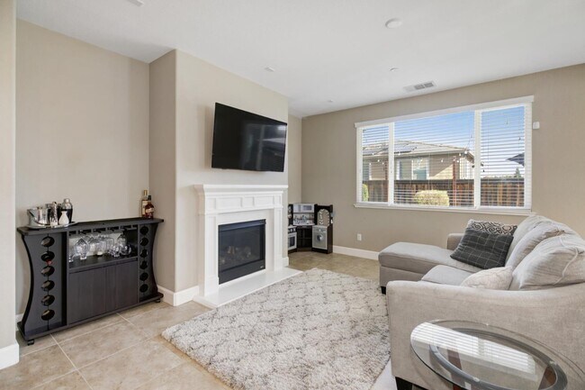 Building Photo - 6200 Crosshaven Ct