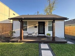 Building Photo - 1033 Adele St