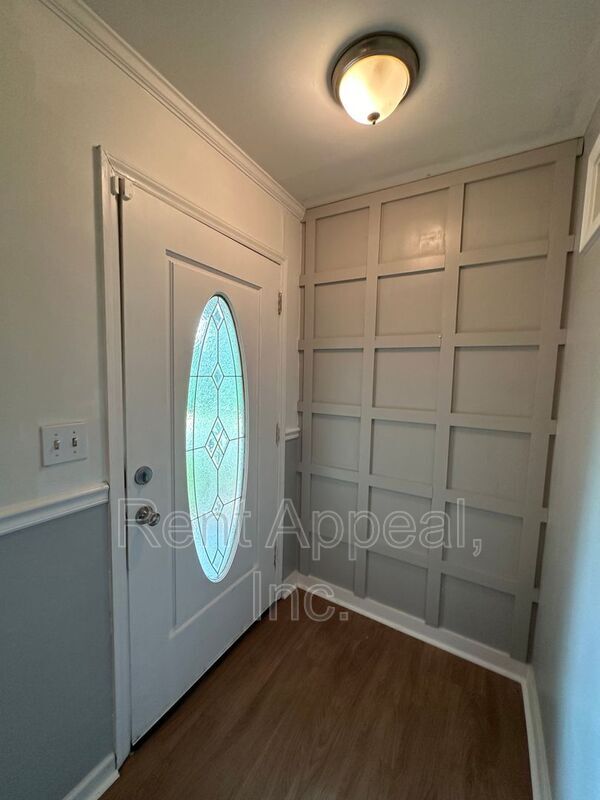 Foto del edificio - 2811 Arrowood Dr