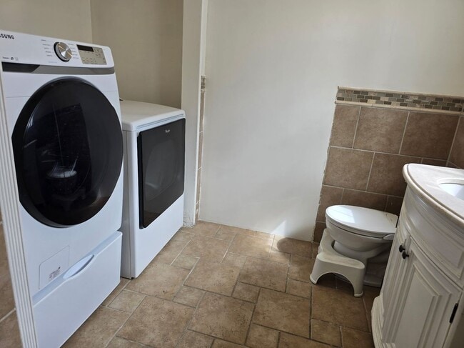 Foto del edificio - 19 Shamrock Ln