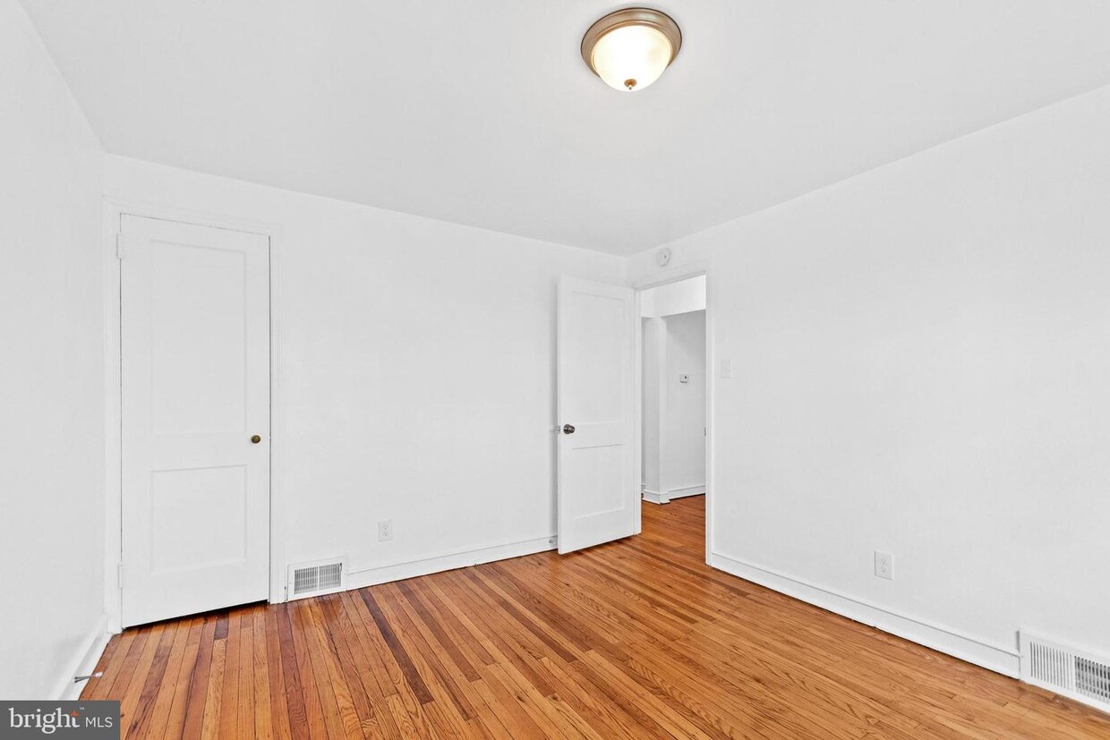 Foto principal - 63 S Evergreen Ave