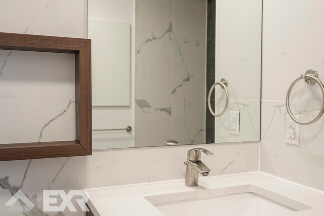 Foto del edificio - 228 E 135th St