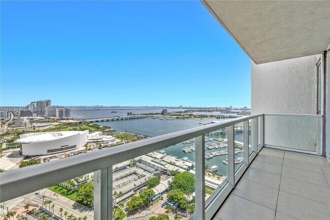Foto del edificio - 244 Biscayne Blvd
