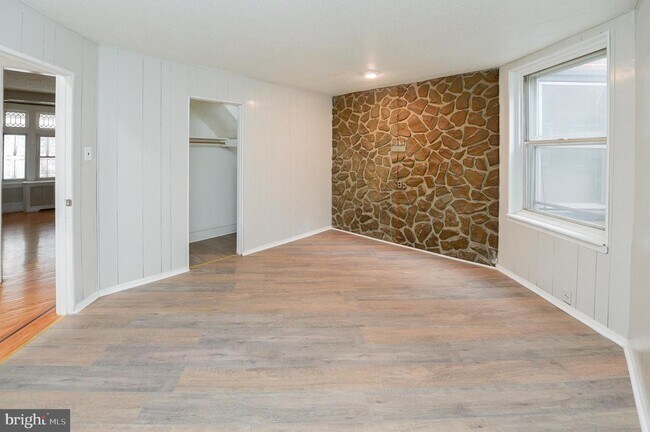 Building Photo - 217 S 47th St