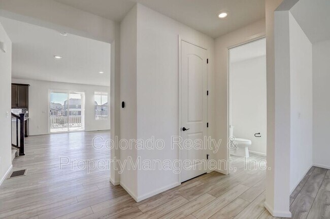 Building Photo - 4490 S Perth Ct