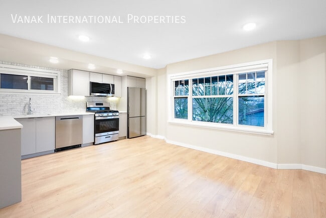 Building Photo - Luxury Rebuilt 4-Bedroom Upper-Level Suite...