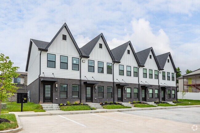 Foto del edificio - Hickory Grove Blvd - 111
