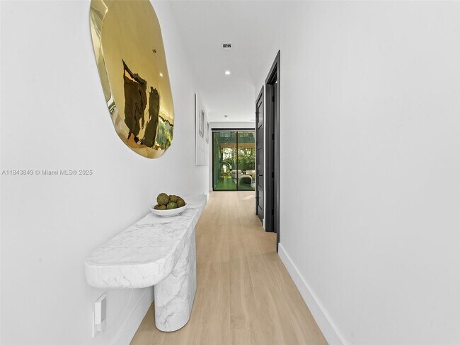 Foto del edificio - 1610 NE 4th Pl