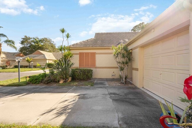 Photo - Beautiful Must See!! 3/2 Plus Sunroom & Garage!!  Gated Community!! House