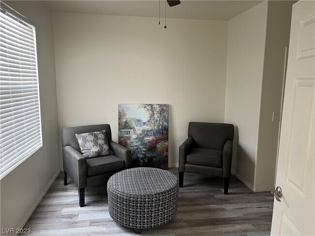 Building Photo - 10001 Peace Way