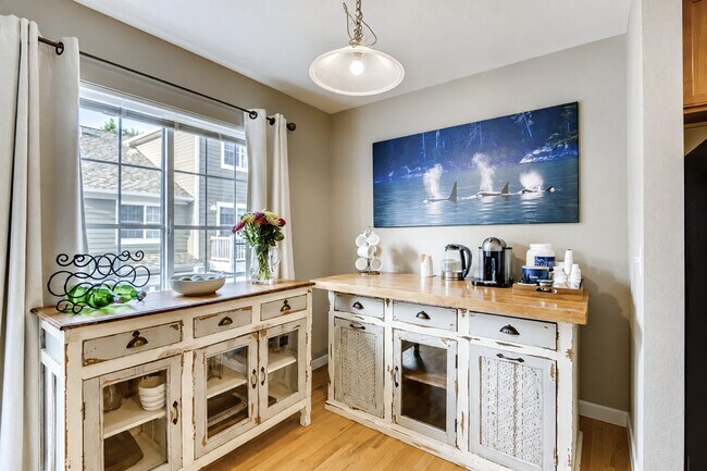 Foto del edificio - 903 Snowberry St