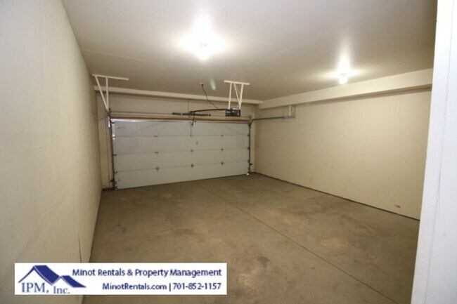 Foto del edificio - 304 5th Ave W