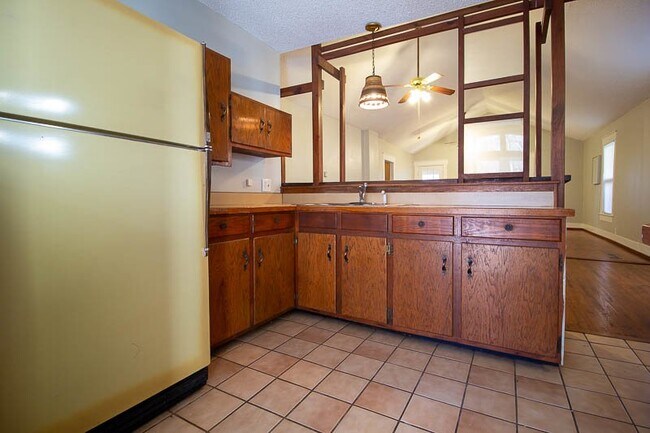Foto del edificio - 416 E Huntsville Rd
