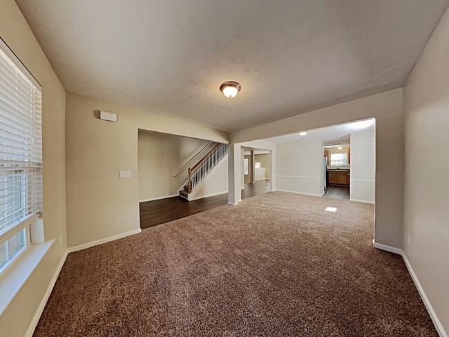 Building Photo - 3096 Pate Creek View
