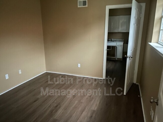 Foto del edificio - 1471 N Hollywood St