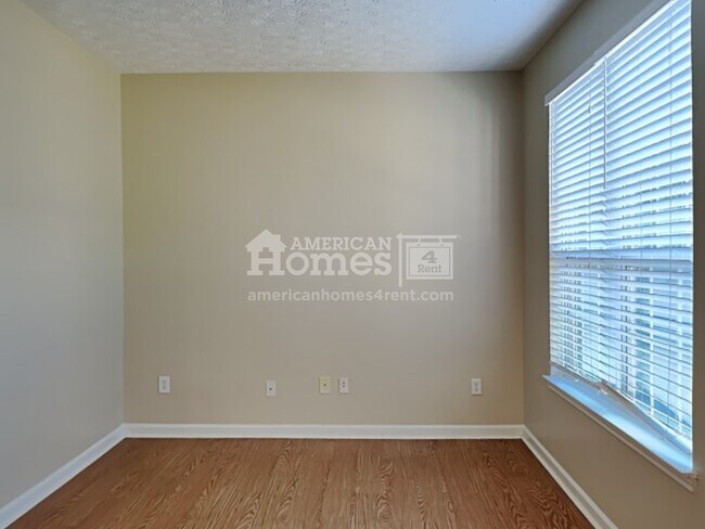 Foto del edificio - 3180 Waterplace Cove