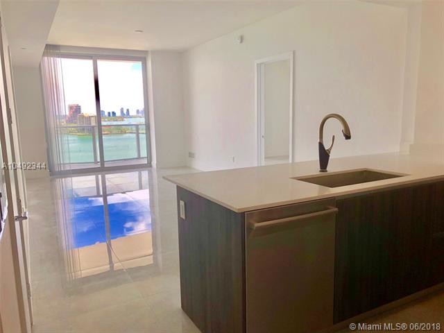 Foto del edificio - 488 NE 18th St