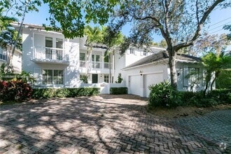 Building Photo - 5701 SW 85th St