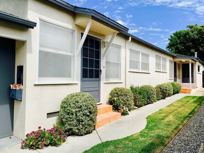 Foto del edificio - 710 Bay St