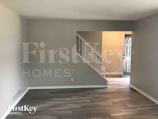 Building Photo - 1758 Hilltree Dr