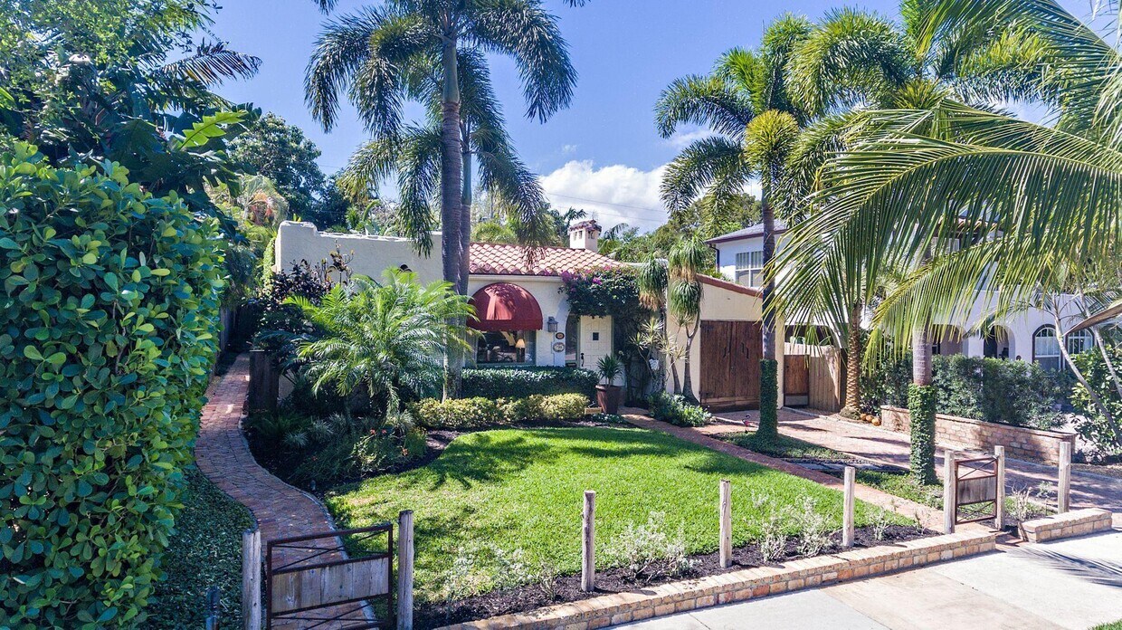 Primary Photo - 736 Biscayne Dr
