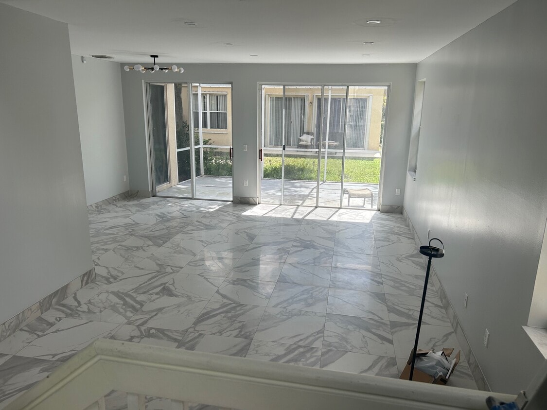 Foto del edificio - 525 NW 87th Way