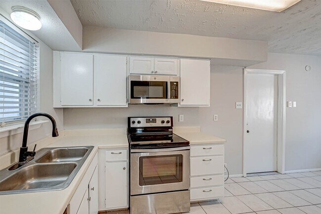 Foto del edificio - 24130 Silversmith Ln