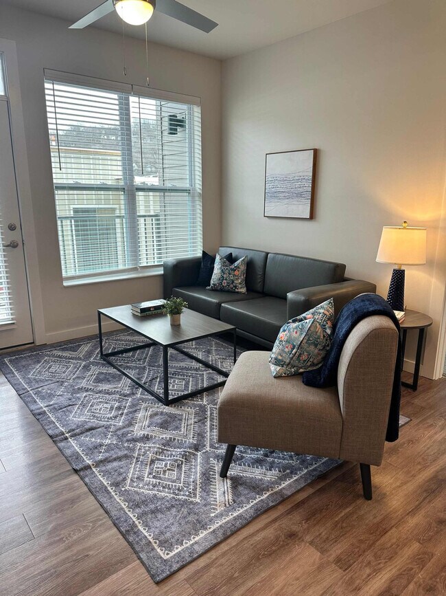 Foto del edificio - 1001 Marshall Ave