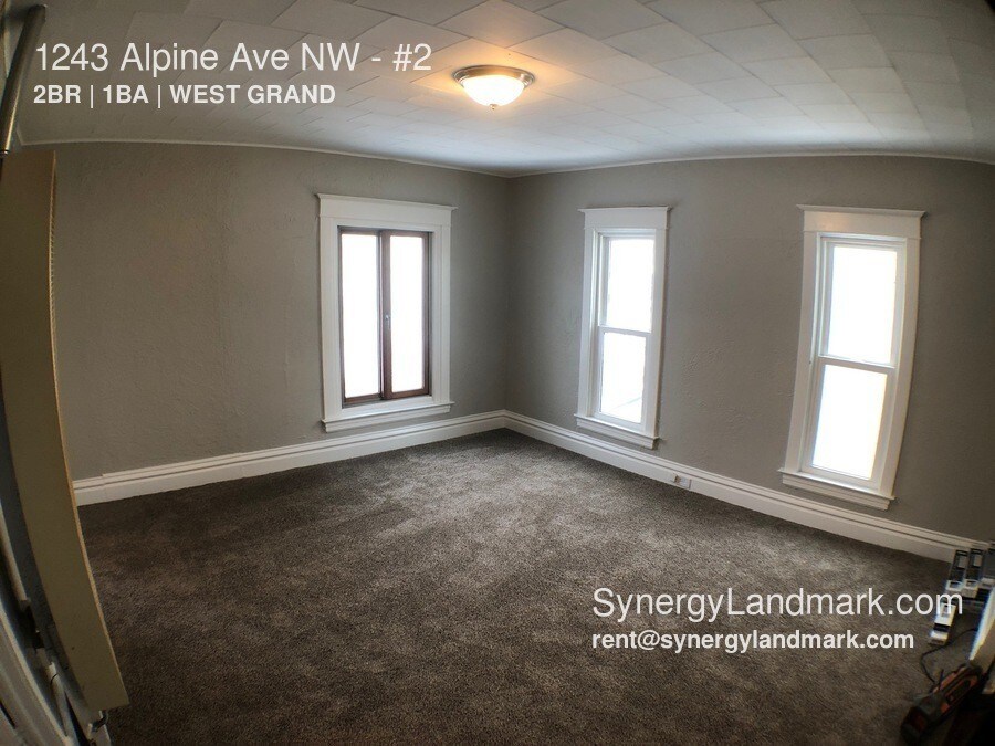 Building Photo - 1243 Alpine Ave NW