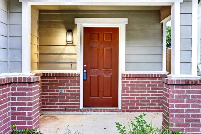 Building Photo - 20722 Fair Castle Dr