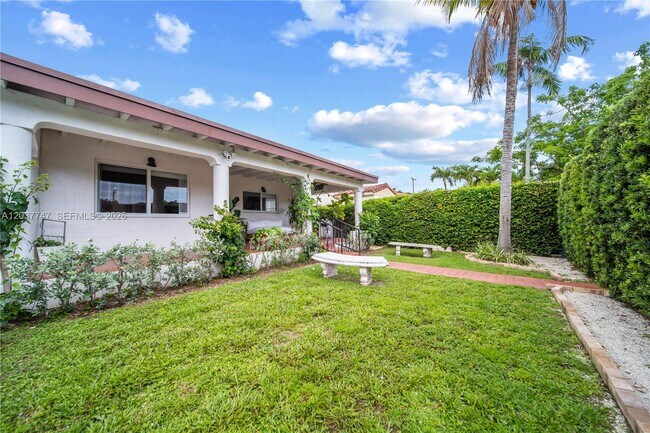 Foto del edificio - 2421 SW 26th Ln