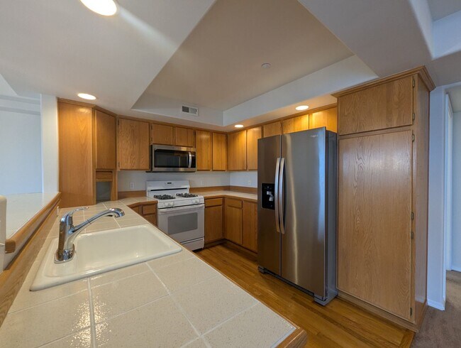 Foto del edificio - 2bd/2ba Edmonds Condo