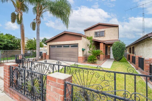 Foto del edificio - Charming Artesia Gem!