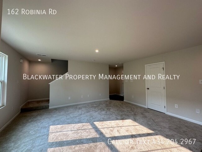 Photo - 162 Robinia Rd House