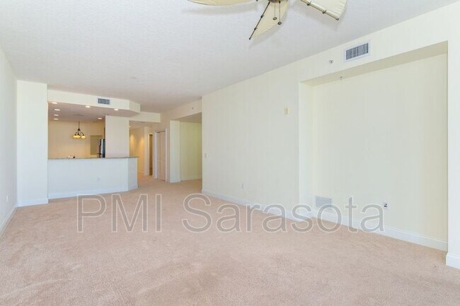 Building Photo - 606 Riviera Dunes Way