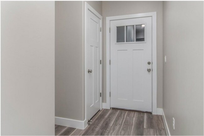 Building Photo - 1579 W Pyrite Ln