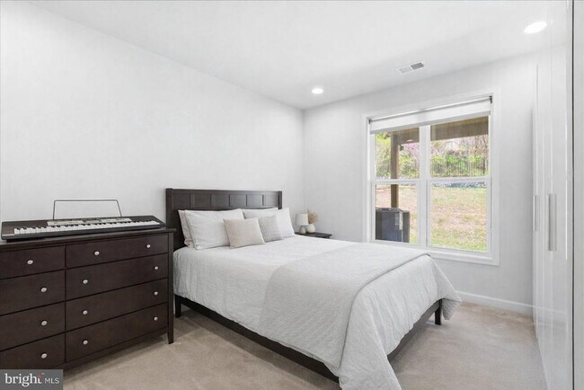 Foto del edificio - 4537 Plateau Dr