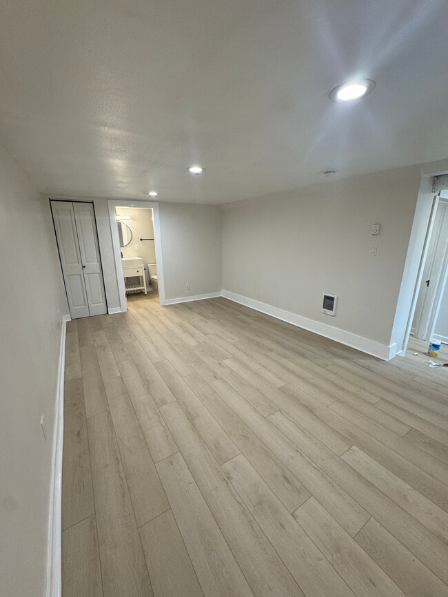 Building Photo - 1844 S 250th Pl