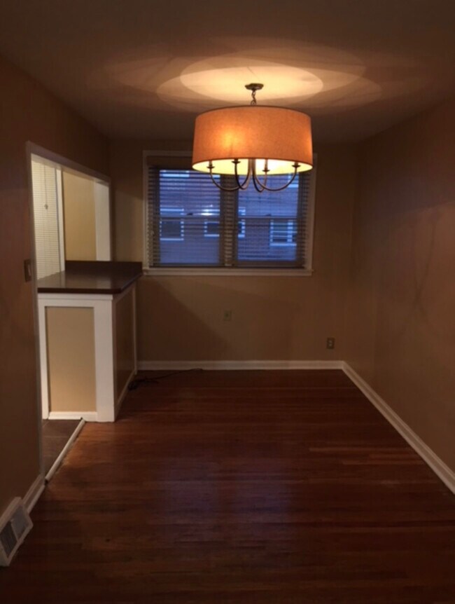 Foto del edificio - 241 E Walnut Park Dr