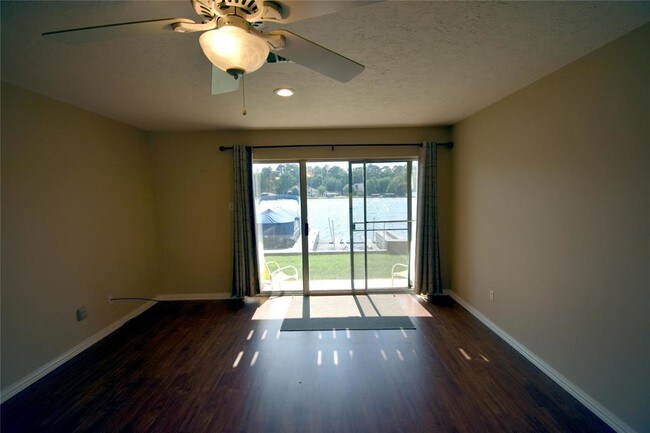 Foto del edificio - 801 River Rd