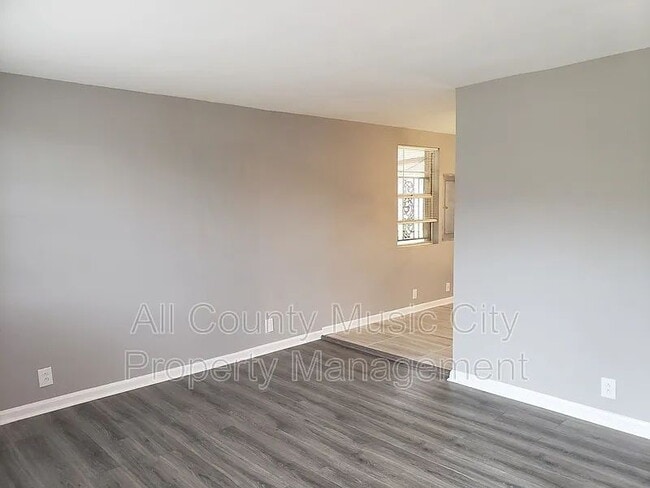 Building Photo - "Charming 3-Bedroom Retreat in Nashville – Cozy Living with 1,061 Sq Ft of Comfort!"