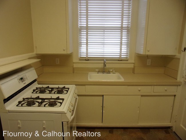 Building Photo - 2 br, 1 bath House - 1605 Wynnton Road