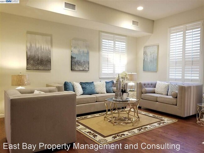 Building Photo - 3 br, 3 bath House - 200 San Antonio Pl.