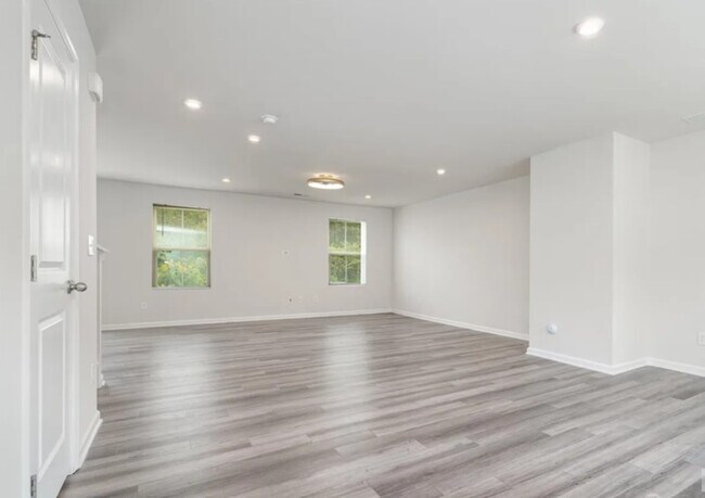 Foto del edificio - 1925 Pin Hook Rd